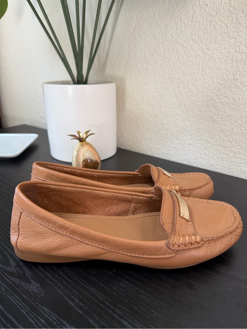 Coach Women's Tan Leather Penny Loafers 6 - Picture 3 of 5